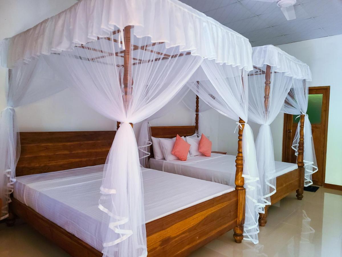 Woodholic Homestay Sigiriya Luaran gambar