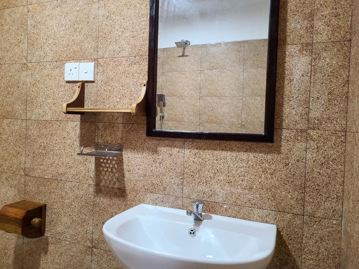 Woodholic Homestay Sigiriya Luaran gambar