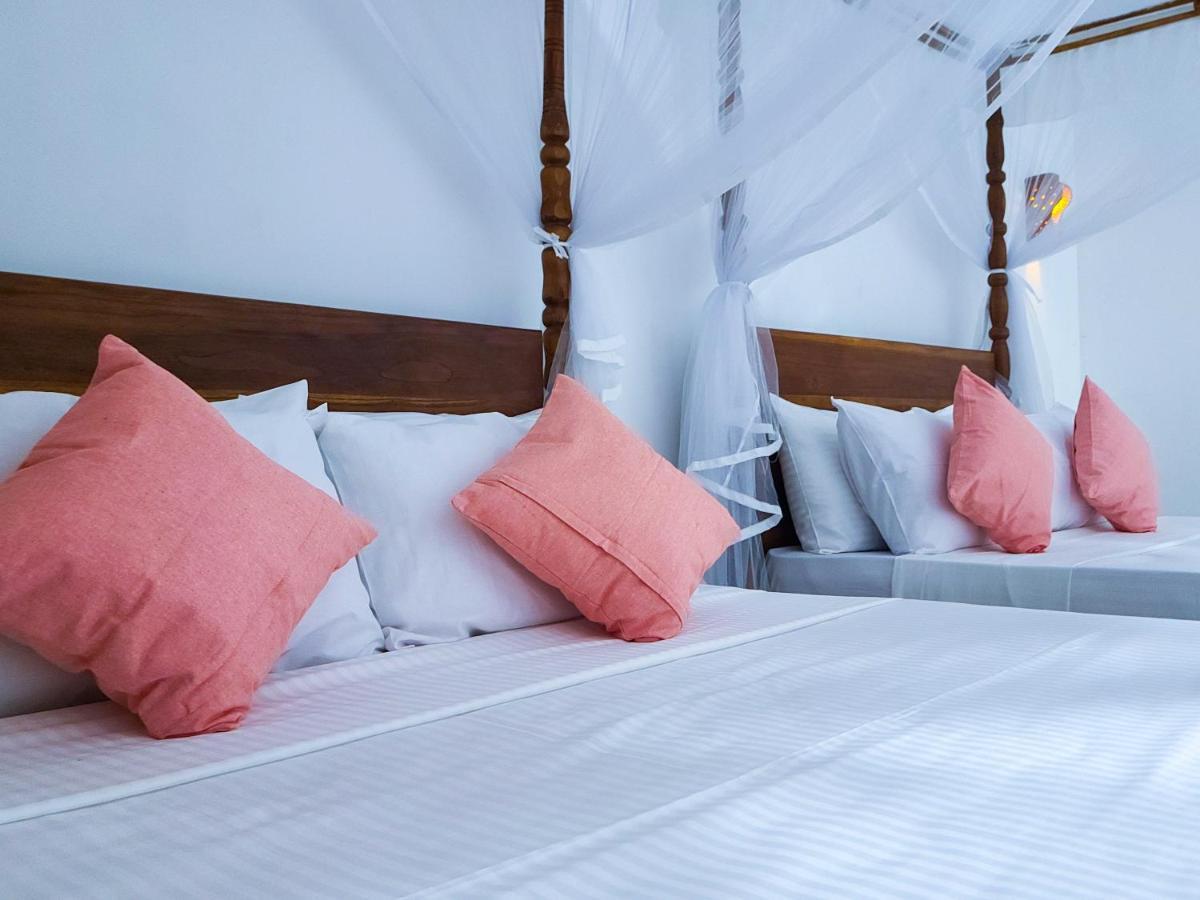Woodholic Homestay Sigiriya Luaran gambar
