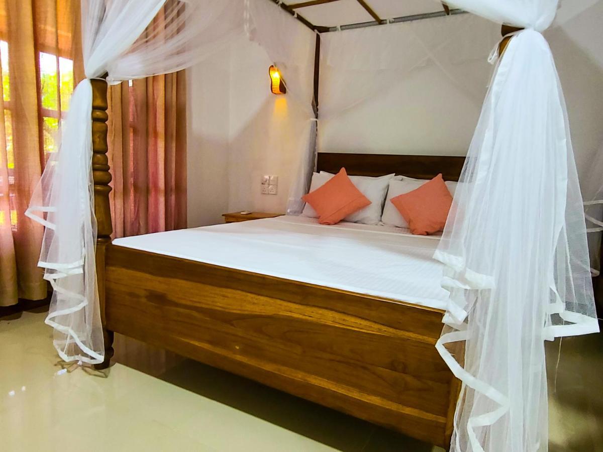 Woodholic Homestay Sigiriya Luaran gambar