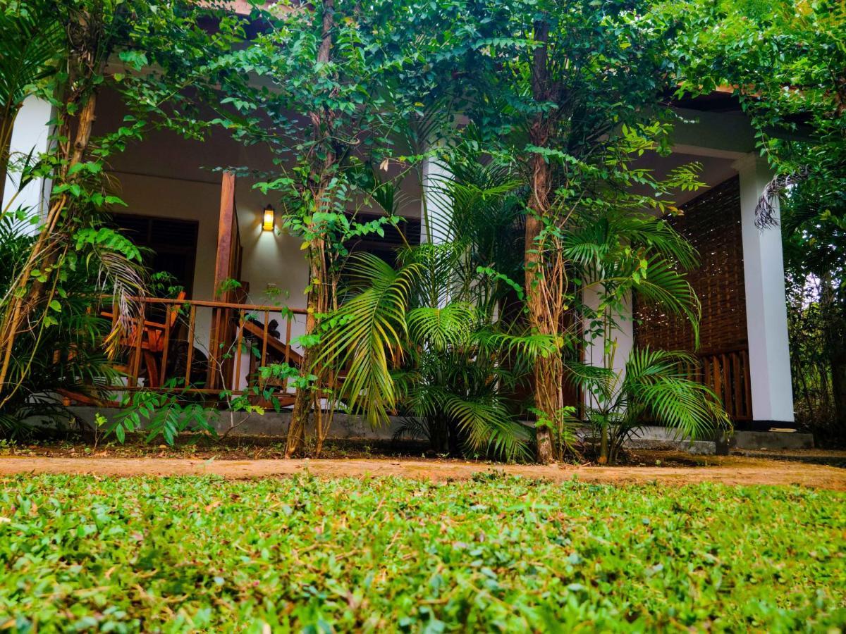 Woodholic Homestay Sigiriya Luaran gambar
