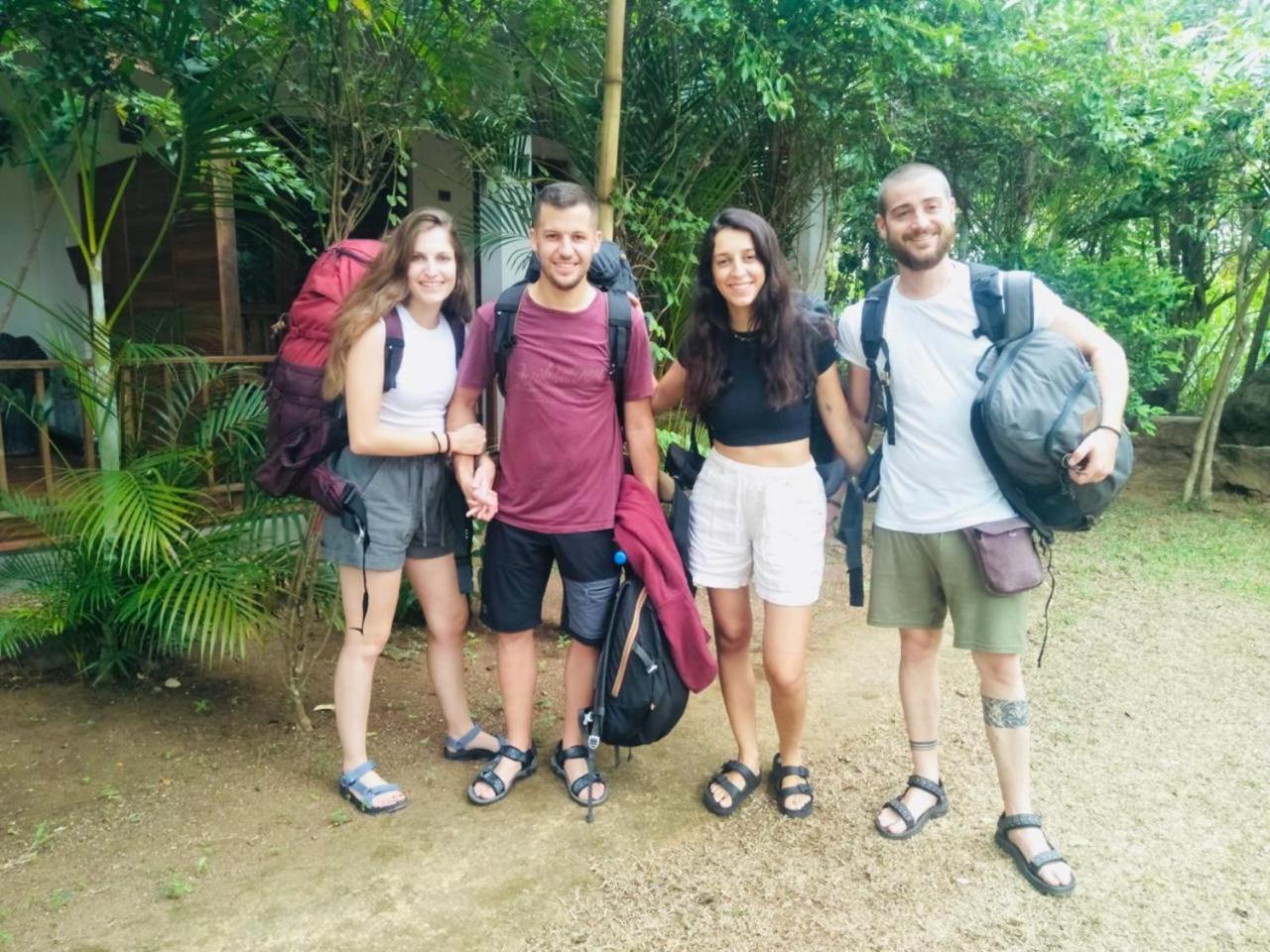 Woodholic Homestay Sigiriya Luaran gambar