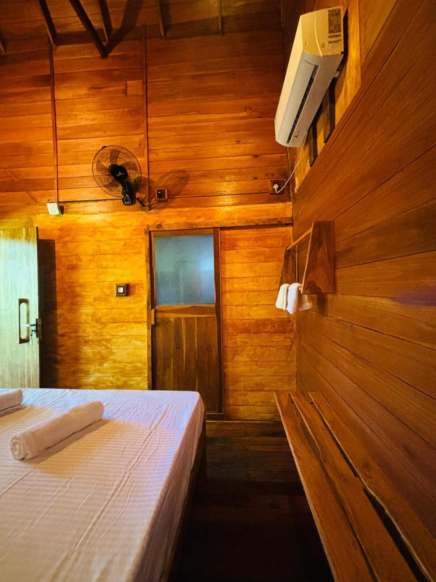 Woodholic Homestay Sigiriya Luaran gambar